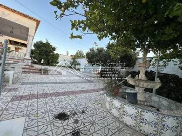 Chalet en venta en Lucena, Andalucía