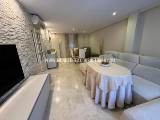 Chalet en venta en Zona 1 (el Valle y Dehesa de la Villa), Lucena