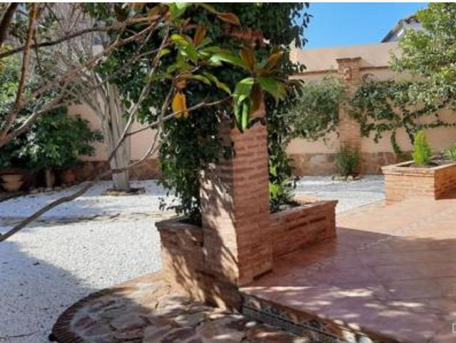 Chalet en venta en Lucena, Andalucía