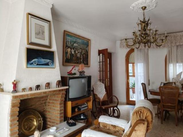 Chalet en venta en Zona 1 (el Valle y Dehesa de la Villa), Lucena