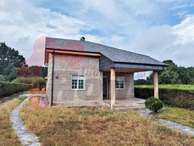 Chalet en venta en Cela, Lugo