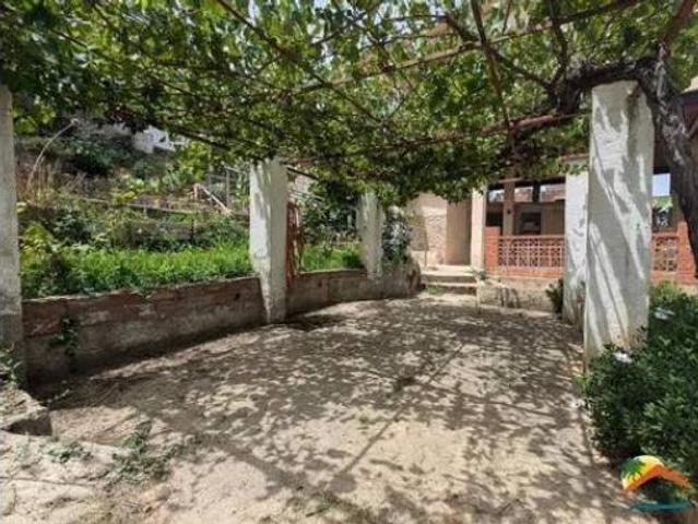 Chalet en venta en Montbarbat, la Selva