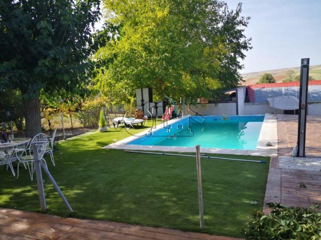 Villa en venta en Valdeavero
