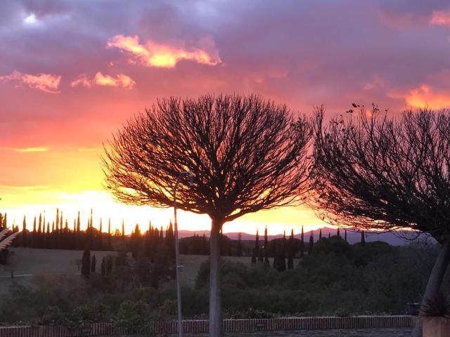 Villa en venta en Sevilla La Nueva, Los Cortijos