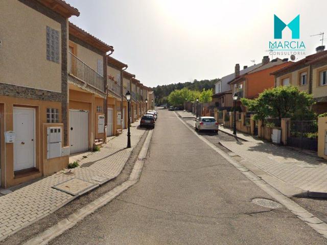 Villa en venta en Fresnedillas De La Oliva