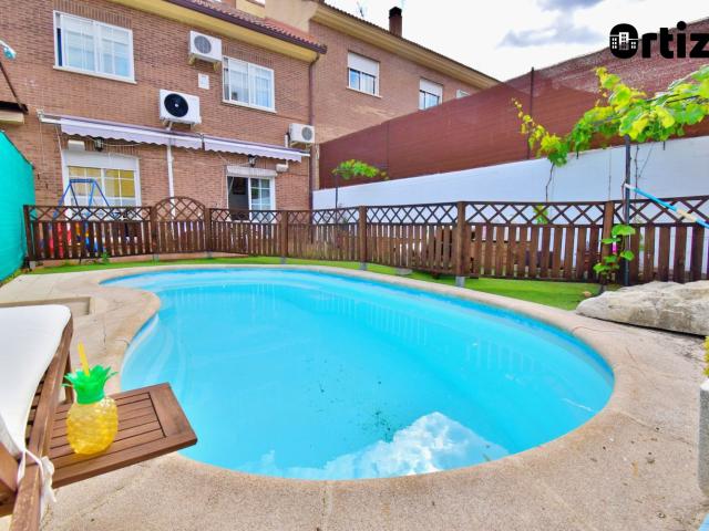 Chalet en venta en Loeches, Madrid