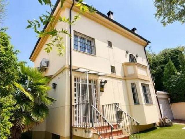 Chalet en venta en Chamartín, Madrid