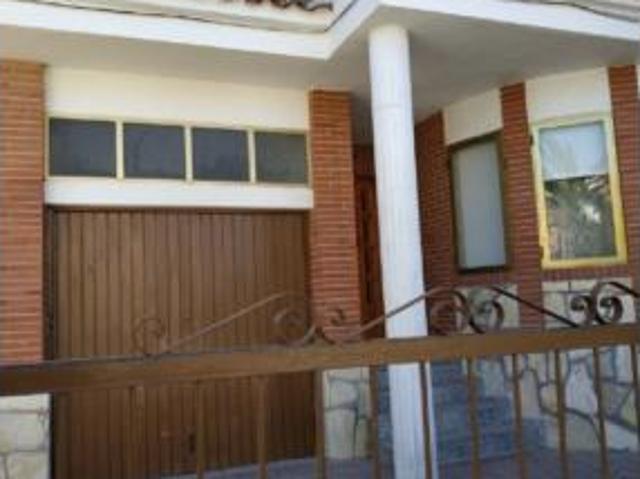 Chalet en venta en Madrigueras, Castilla-La Mancha