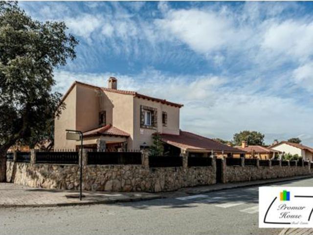 Chalet en venta en Maello, Ávila