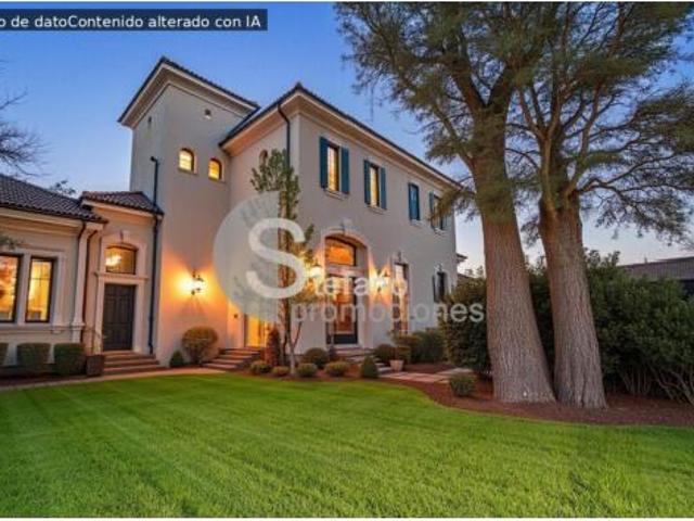 Villa en venta en Málaga, Miramar