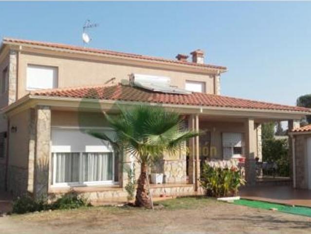 Chalet en venta en Malpartida De Cáceres, Extremadura