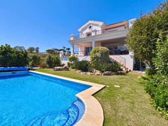 Chalet en venta en Castillo de la Duquesa, Costa del Sol Occidental