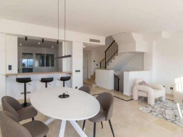 Chalet en venta en Castillo de la Duquesa, Costa del Sol Occidental