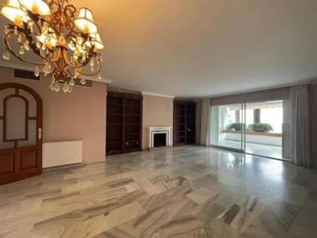 Chalet en venta en Castillo de la Duquesa, Costa del Sol Occidental