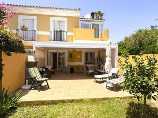 Chalet en venta en Castillo de la Duquesa, Costa del Sol Occidental