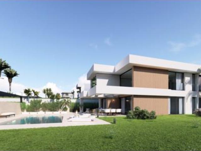 Chalet en venta en Castillo de la Duquesa, Costa del Sol Occidental