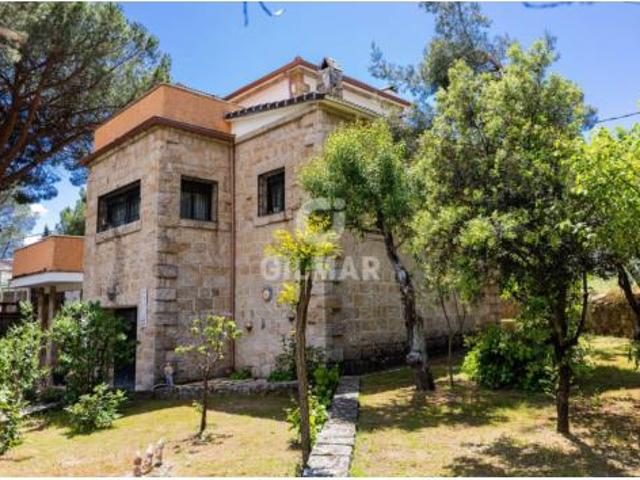 Chalet en venta en Manzanares El Real, Madrid