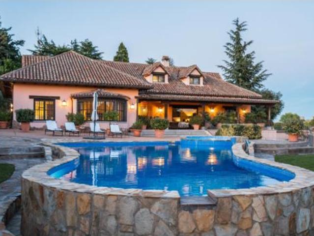 Chalet en venta en Manzanares El Real, Madrid