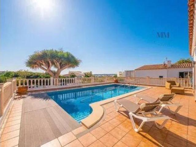 Chalet en venta en Cala Llonga, Menorca