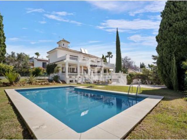 Villa en venta en Marbella, Albamar