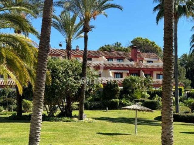 Villa en venta en Marbella, Albamar
