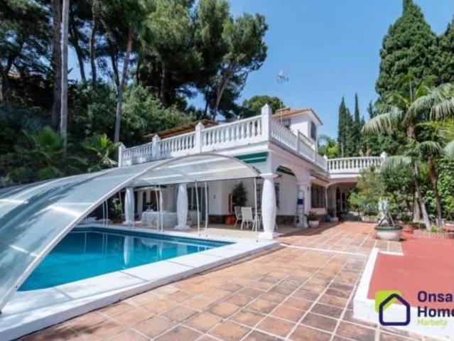 Villa en venta en Marbella, Miraflores