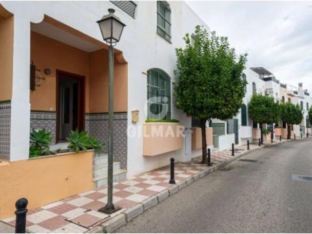 Villa en venta en Marbella, Albamar