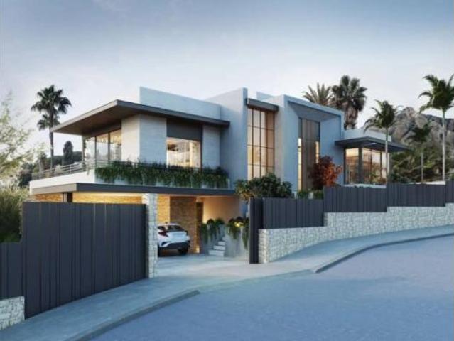 Chalet en venta en Parque La Carolina, Marbella