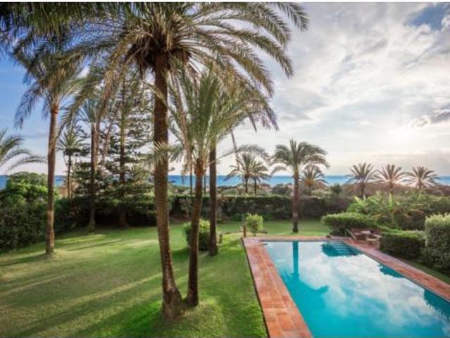 Chalet en venta en Rio Real, Costa del Sol Occidental
