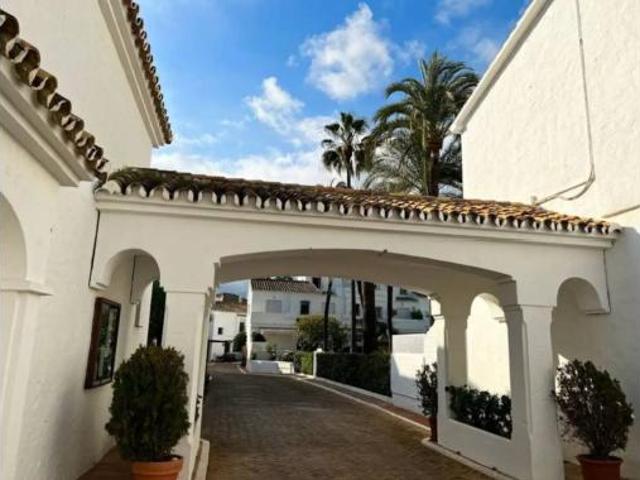 Chalet en venta en Nueva Andalucía, Costa del Sol Occidental