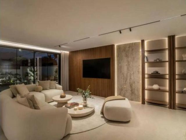 Chalet en venta en Nueva Andalucía, Costa del Sol Occidental