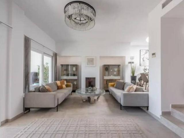 Chalet en venta en Nueva Andalucía, Costa del Sol Occidental