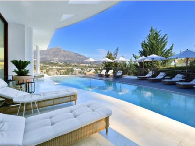 Chalet en venta en Rio Real, Costa del Sol Occidental