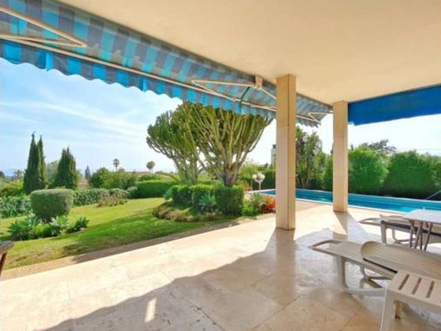 Chalet en venta en Miraflores, Marbella