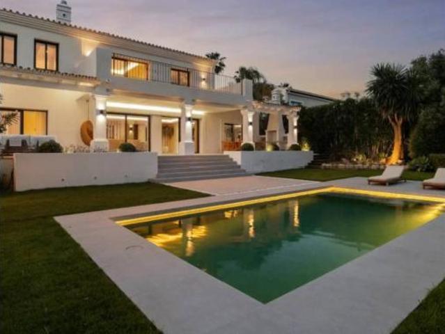 Chalet en venta en Nueva Andalucía, Costa del Sol Occidental