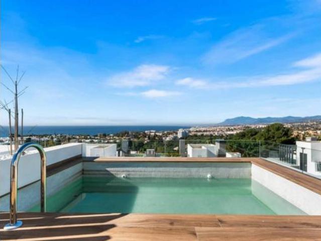 Chalet en venta en Rio Real, Costa del Sol Occidental