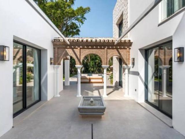 Chalet en venta en Nueva Andalucía, Costa del Sol Occidental