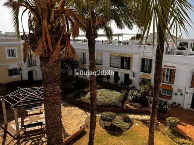 Chalet en venta en Rio Real, Costa del Sol Occidental