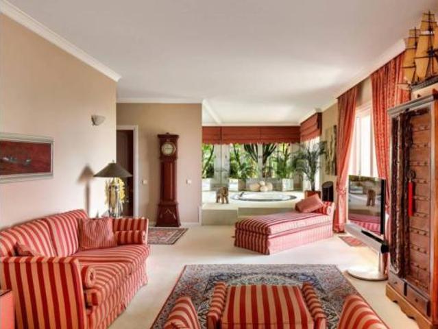 Chalet en venta en Rio Real, Costa del Sol Occidental
