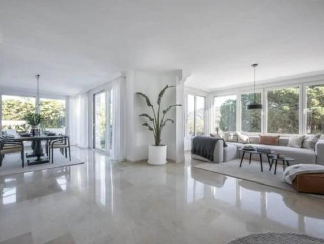 Chalet en venta en Nueva Andalucía, Costa del Sol Occidental
