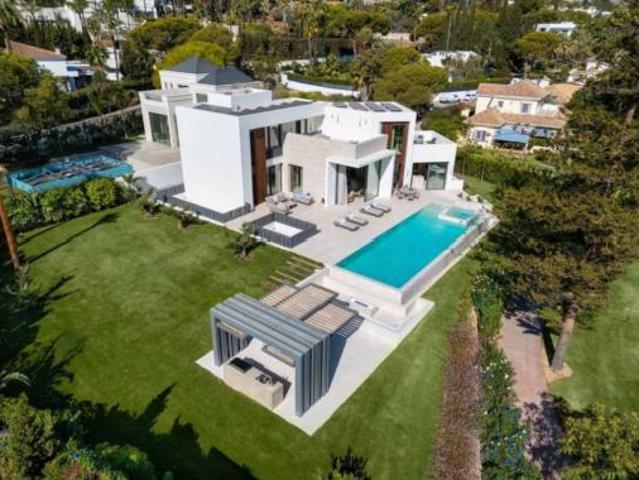 Chalet en venta en Nueva Andalucía, Costa del Sol Occidental