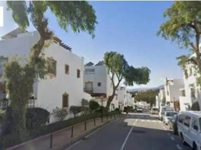Chalet en venta en Rio Real, Costa del Sol Occidental