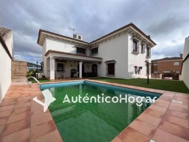 Villa en venta en Martos
