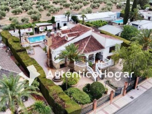 Villa en venta en Martos