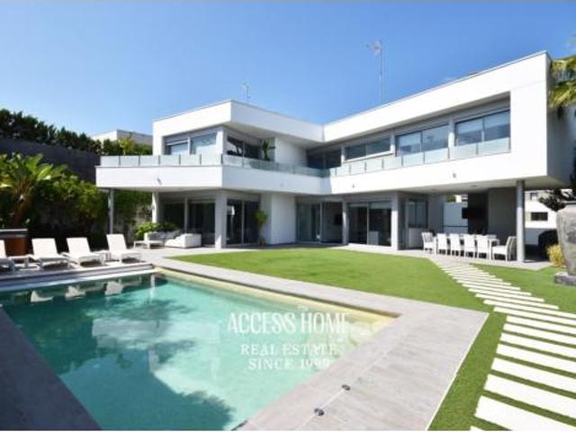 Chalet en venta en Rocafonda, Maresme