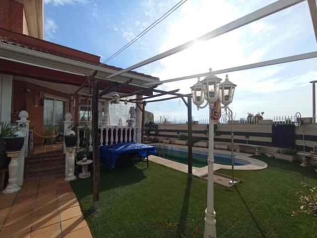 Chalet en venta en Meco, Madrid