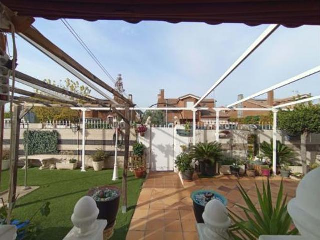 Chalet en venta en Meco, Madrid