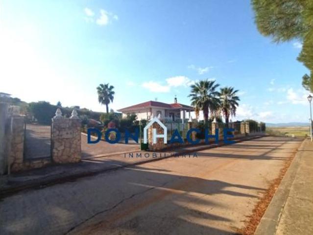 Chalet en venta en Medellín, Badajoz