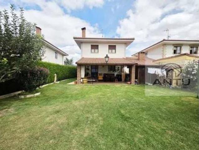 Chalet en venta en Urbanización Las Torres de Medina, Medina de Pomar