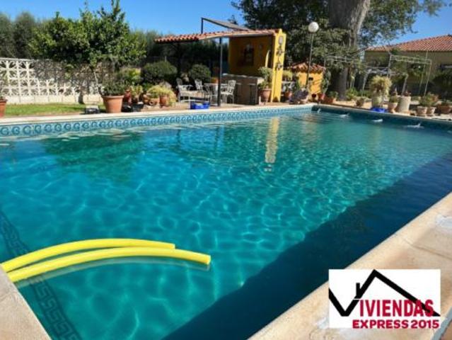 Chalet en venta en Mérida, Badajoz